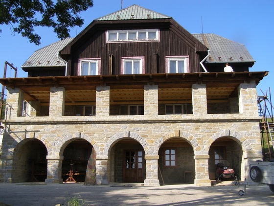 Holuby’s cottage