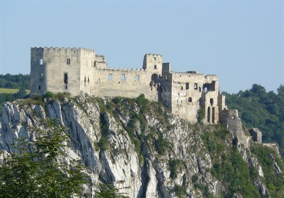 Beckov Castle