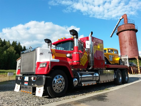 American Veterans Museum – Mack Superliner