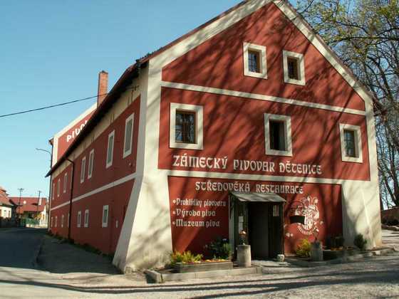 Pivovar a středověká krčma Dětenice